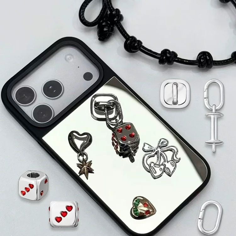 Zawieszka w kształcie kocka z  – Phone Accessories Hanger recenzja i cena